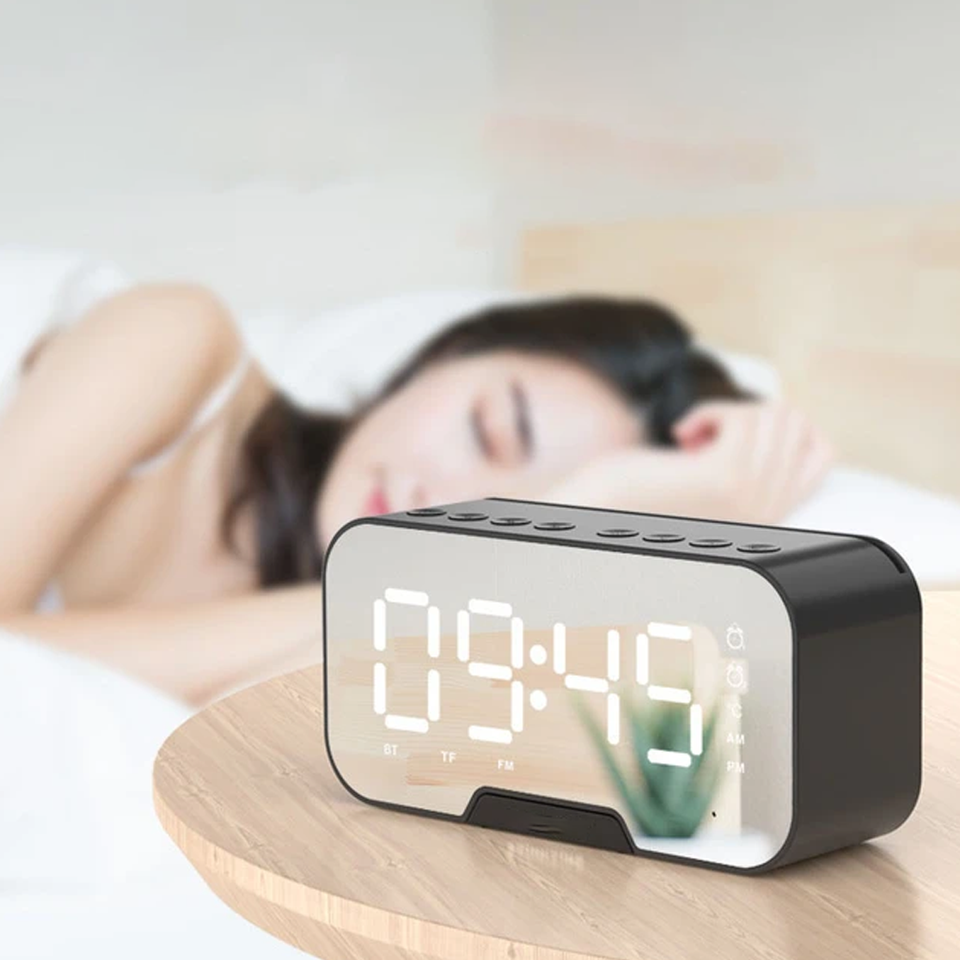 Parlante Despertador Multifuncional con Pantalla LED Espejo
