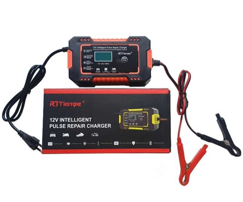 Cargador de Batería Automotriz Inteligente 12V con Pantalla LCD