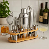 KIT DE COCTELERÍA PROFESIONAL DE 23 PIEZAS CON BASE DE BAMBÚ