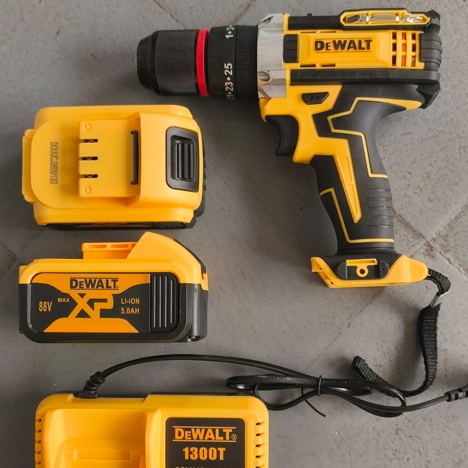 Taladro inalámbrico 88V Max con kit completo de herramientas