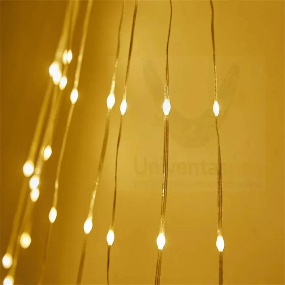 Luces LED Navideñas en Cascada con Estrella y Control Remoto